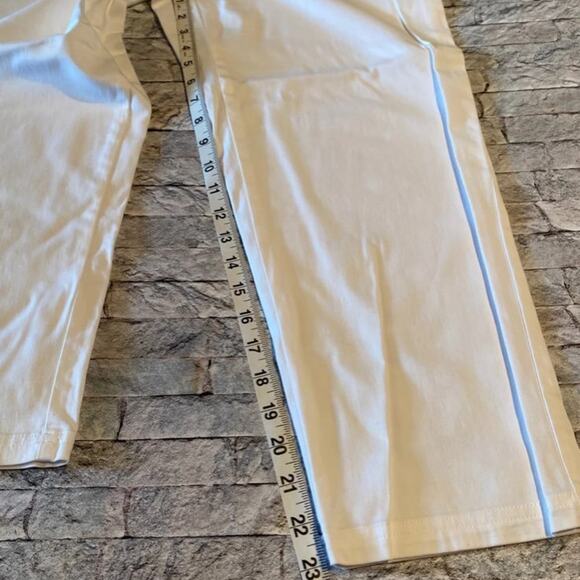 Ruby Rd. Size 6 Capris - Picture 5 of 6